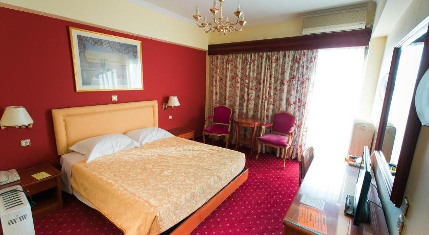 Grand Hotel — Larisa