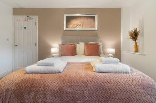 WhiskAwayStays Jenkins House Apartment 1 — 4-Star Luxury Hotel in Worcester, United Kingdom
