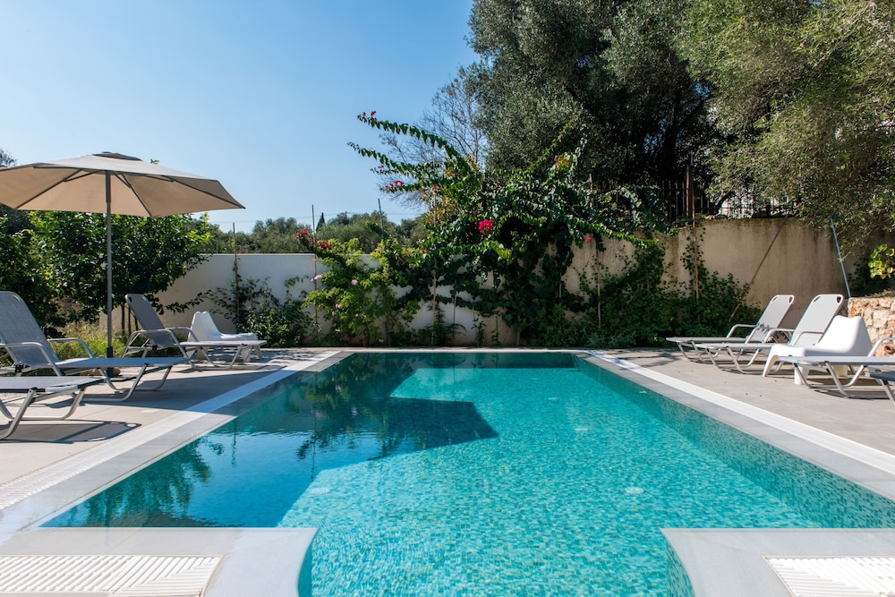 Koxyli Village Studios & Apartments — 4-Star Luxury Hotel in Kefalonia, Greece