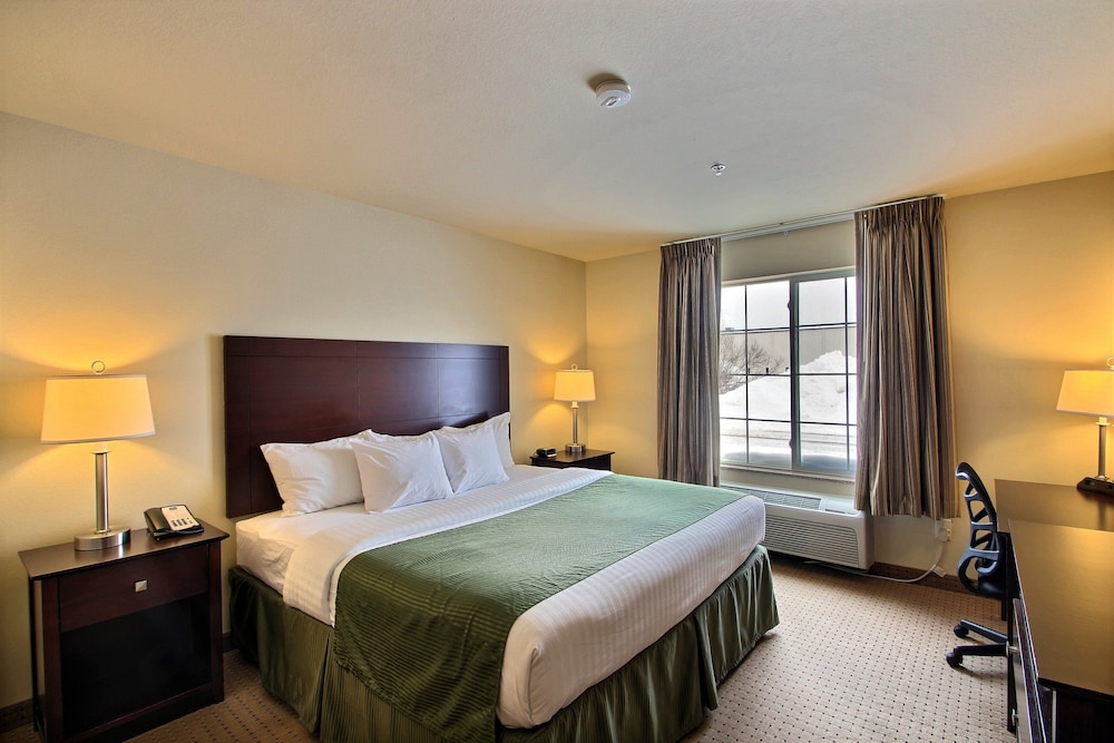 Cobblestone Inn & Suites Brillion - photo 20