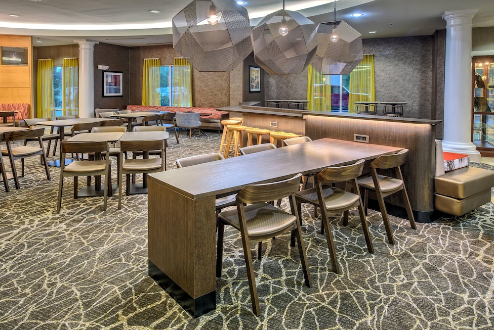 Springhill Suites by Marriott New Bern - photo 24