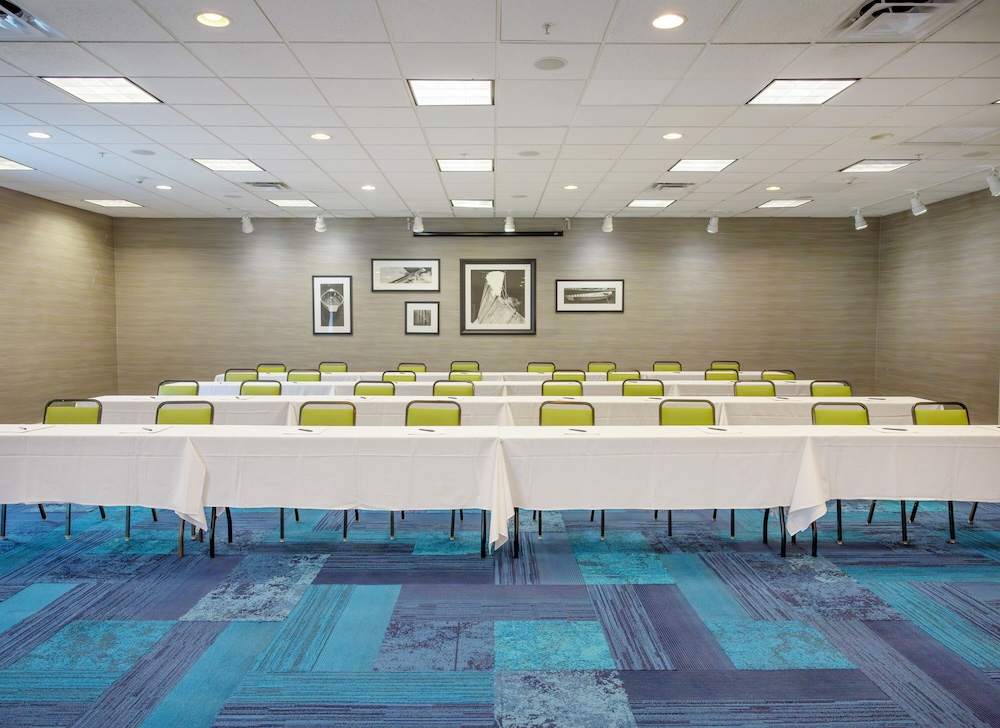 Holiday Inn & Suites Virginia Beach North Beach by IHG - photo 80