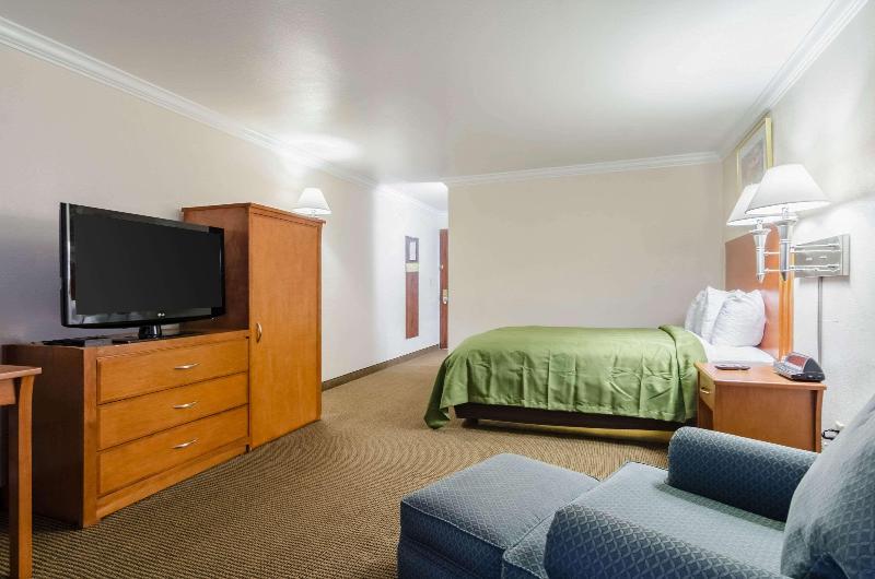Quality Inn & Suites Salina West - photo 28