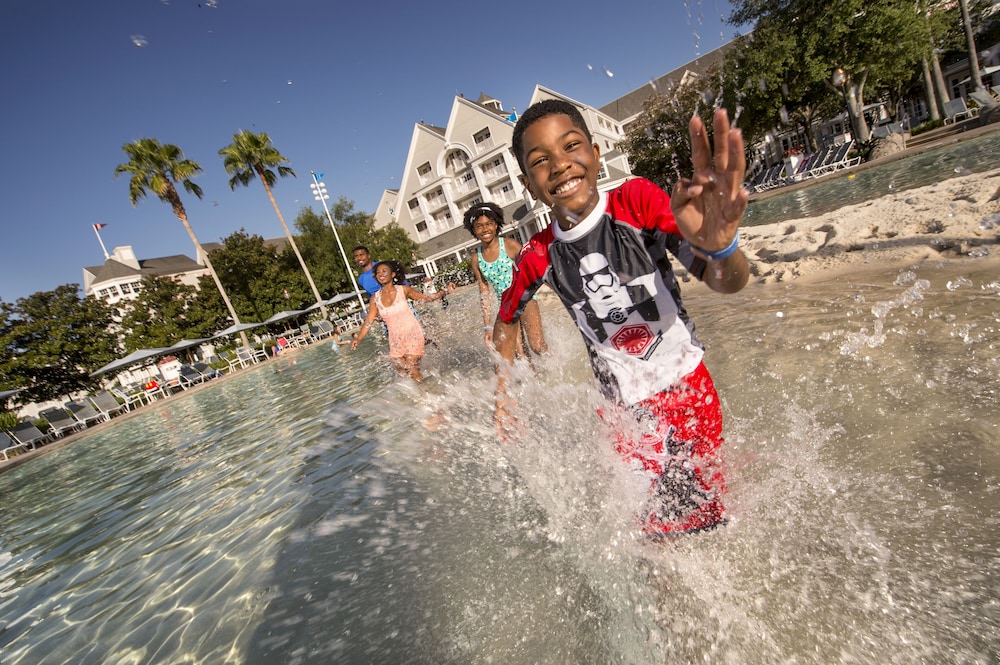 Disney's Yacht Club Resort - photo 16
