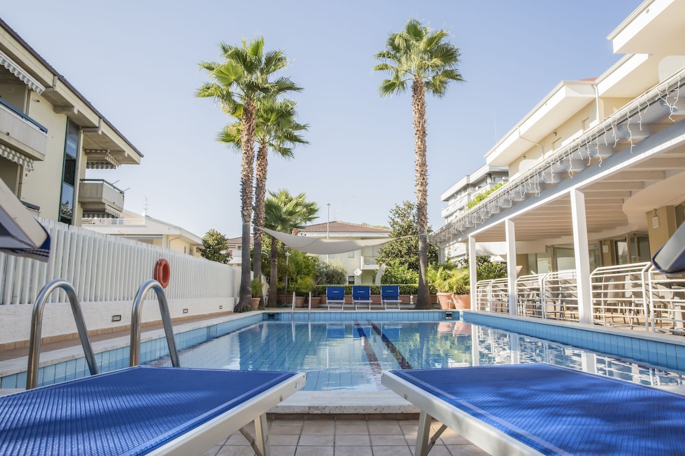 Hotel Lady G — hotel in Tortoreto