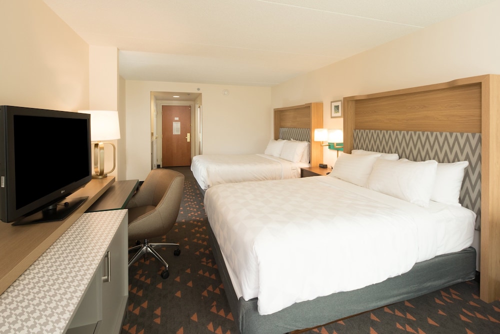Holiday Inn & Suites Ann Arbor Univ Michigan Area by IHG - photo 18