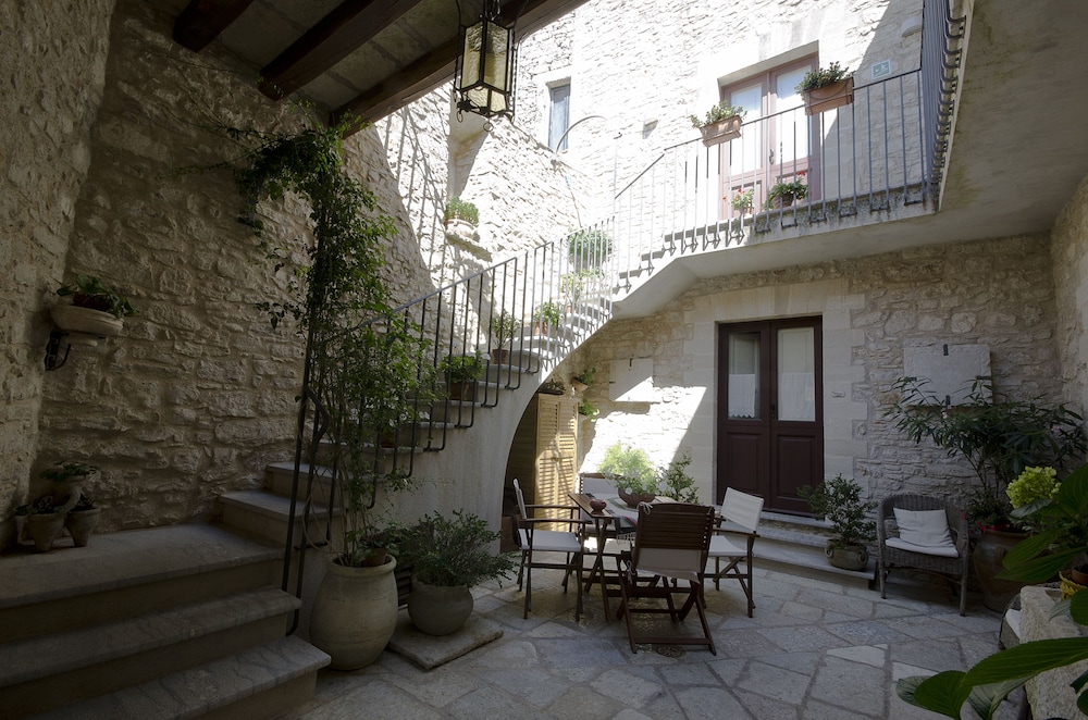 Erice Pietre Antiche Classic Suites — Erice — photo 3