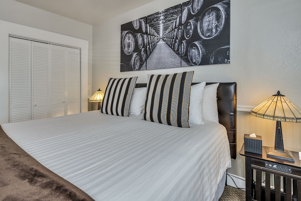 Craftsman Inn - photo 26