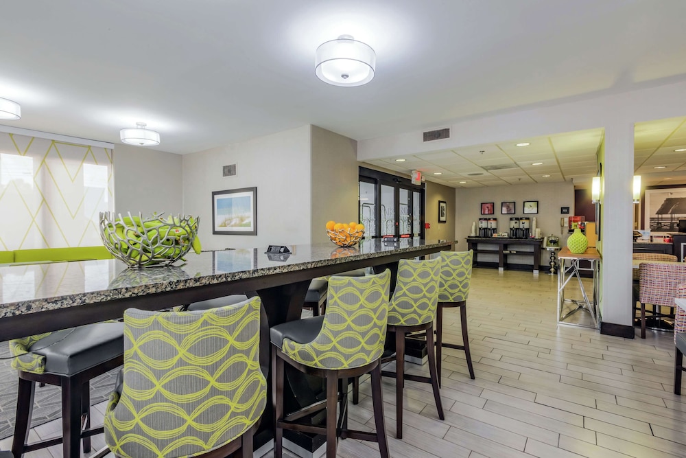 Hampton Inn Tampa International Airport Westshore - photo 59