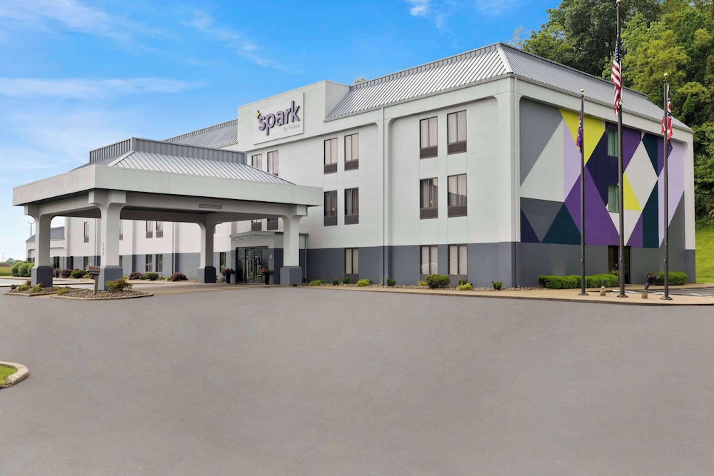 Spark By Hilton Newcomerstown in Newcomerstown, United States