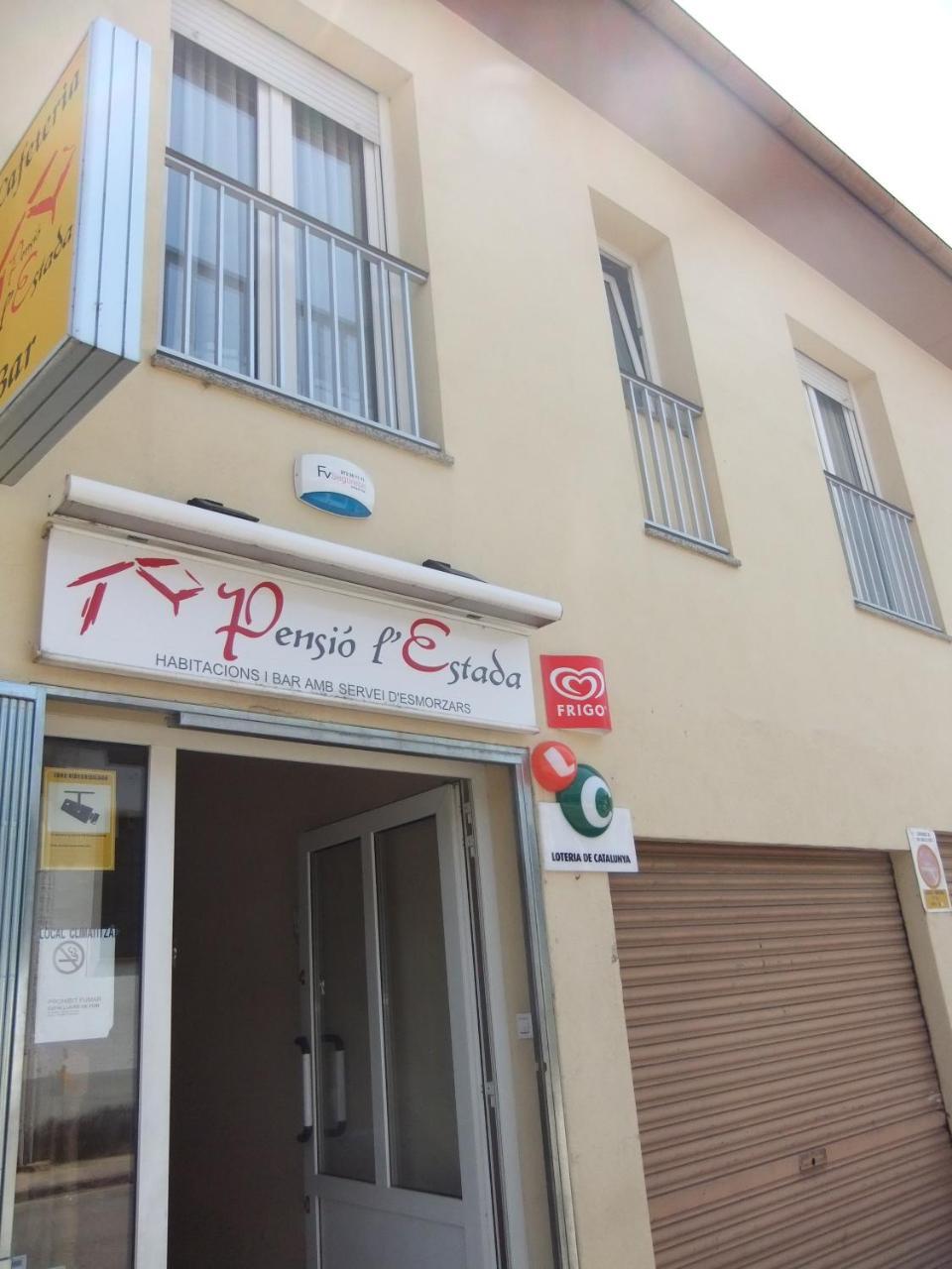 Pensió L'Estada — hotel in Sant Joan Les Fonts