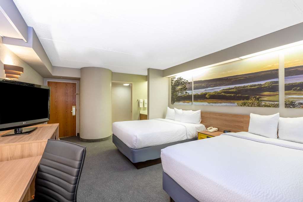 Days Inn by Wyndham Eagan Minnesota Near Mall of America - photo 23