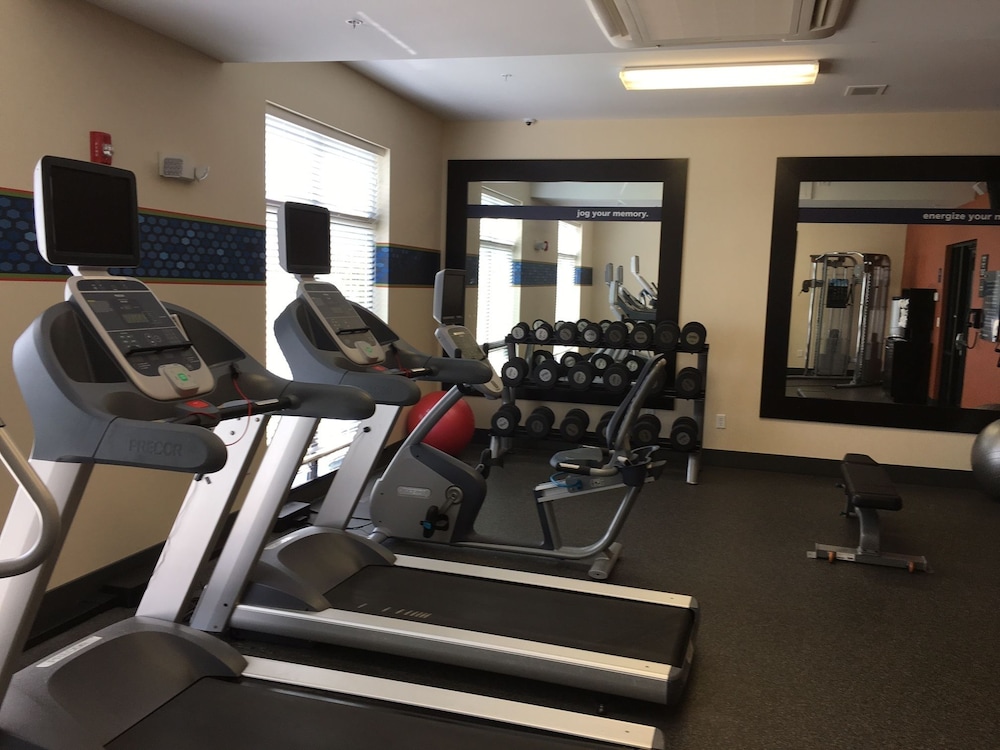 Hampton Inn & Suites Sandusky Milan - photo 21