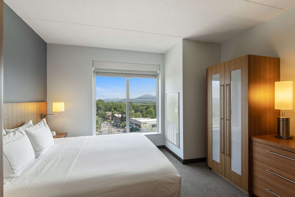 DoubleTree by Hilton Asheville Downtown - photo 29