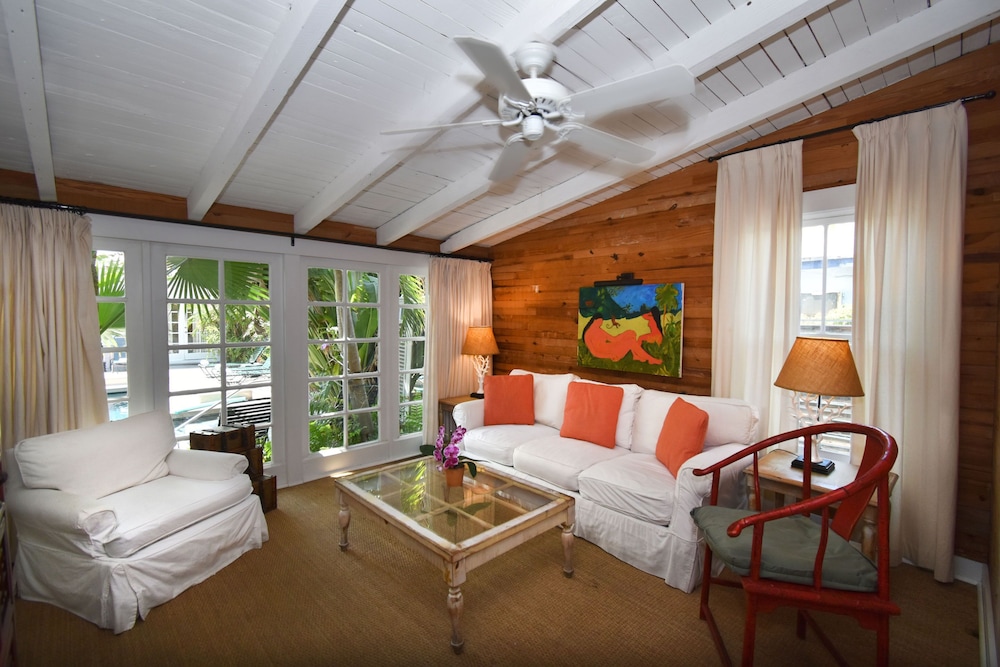 Simonton Court Historic Inn & Cottages - photo 171