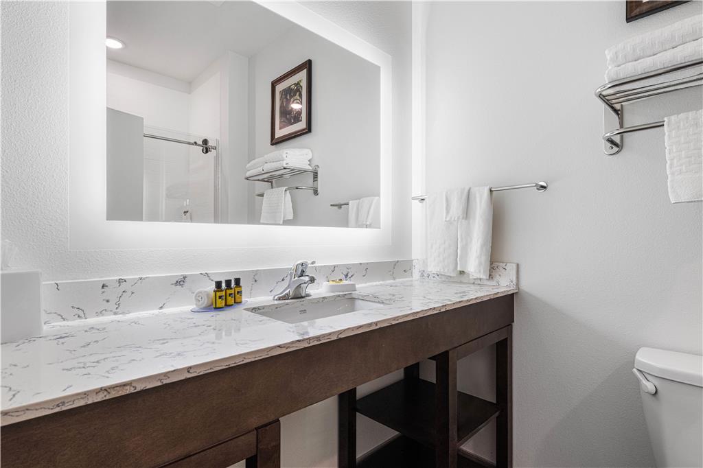 Best Western Plus New Richmond Inn & Suites - photo 25