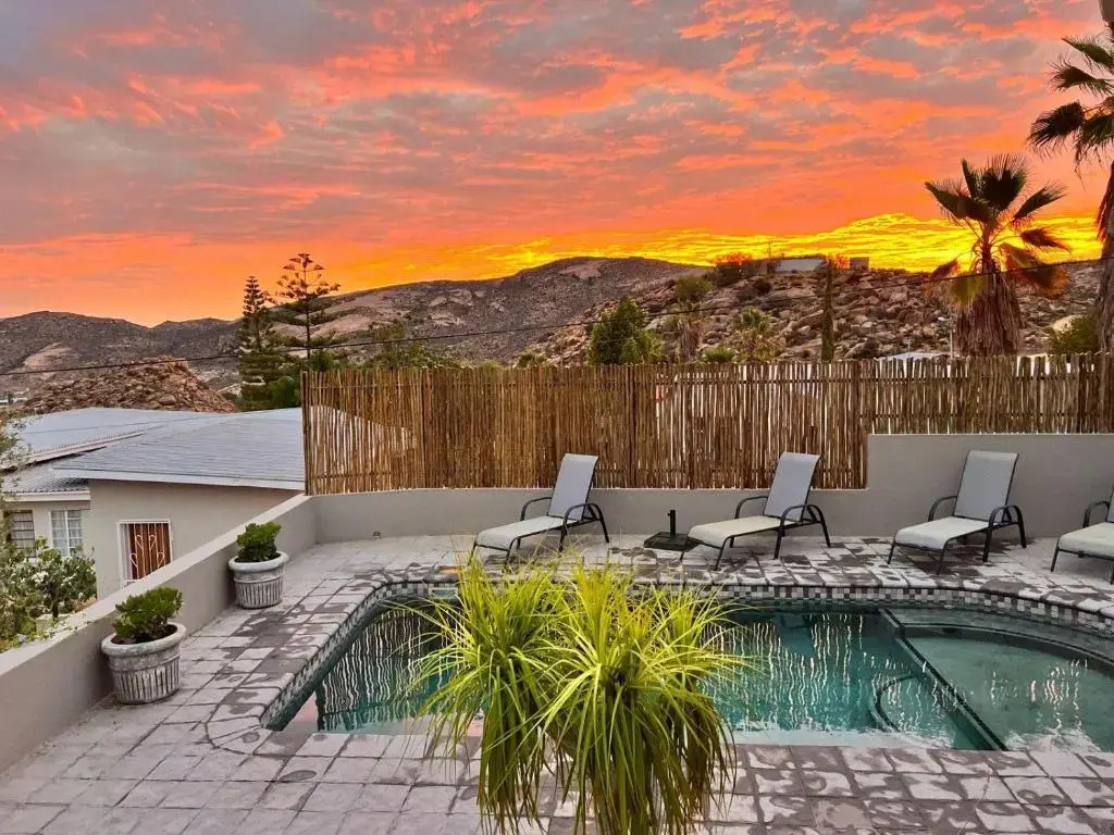 Mountain View Guesthouse — 4-Star Luxury Hotel in Springbok, South Africa