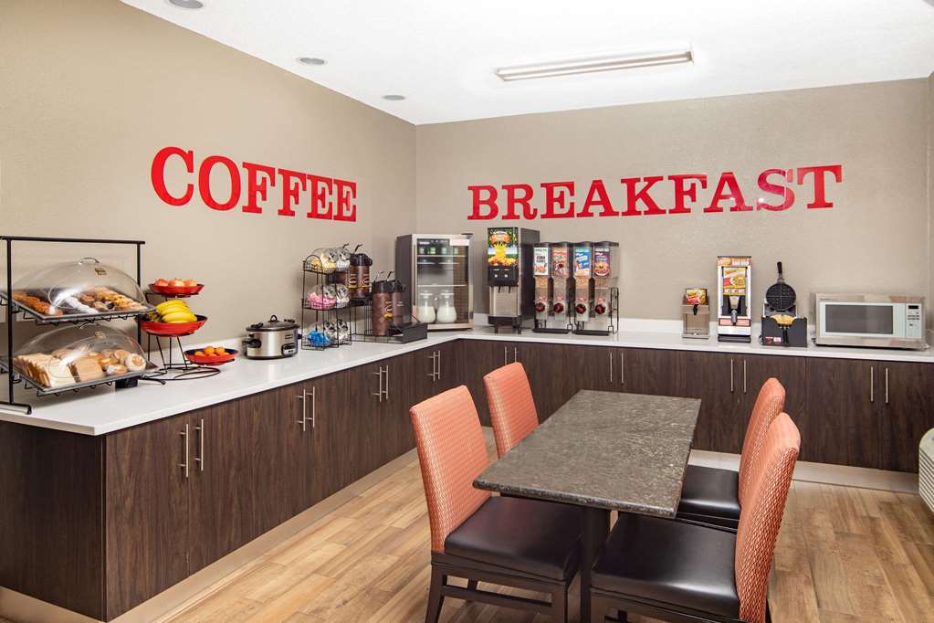 Ramada by Wyndham Alpharetta Atlanta North - photo 15