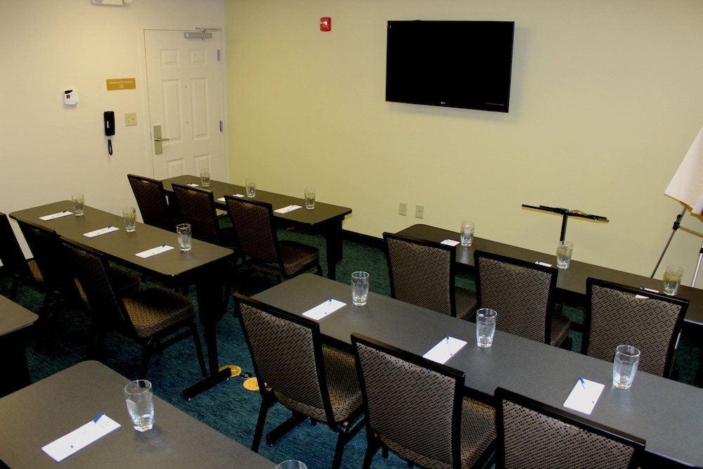 Candlewood Suites Arundel Mills BWI Airport by IHG - photo 36