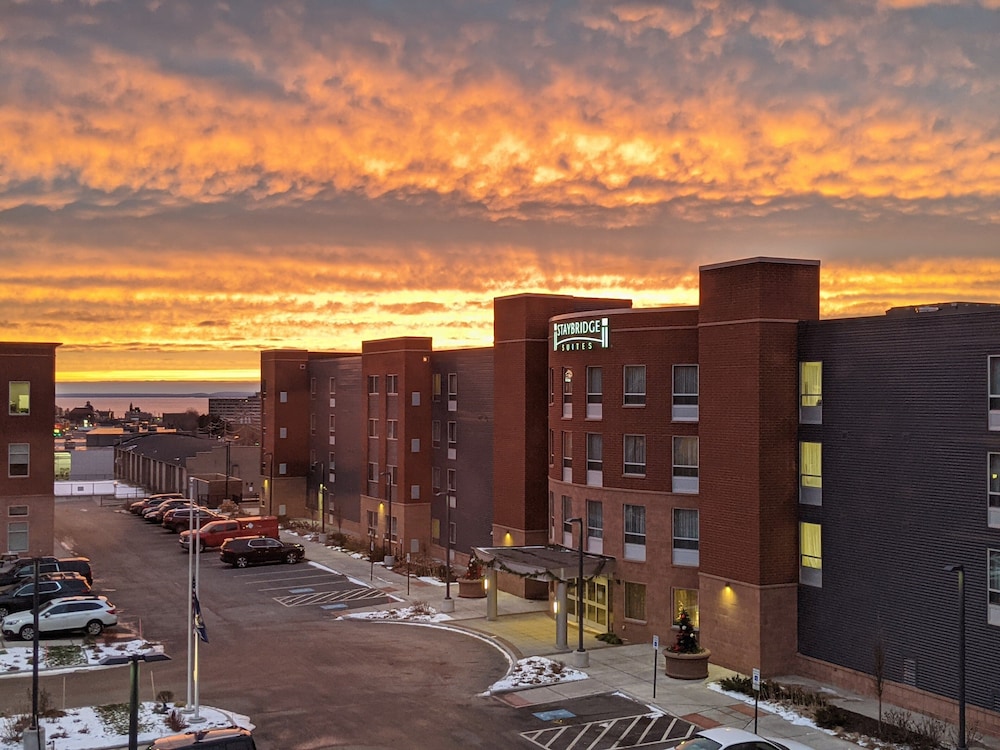 Staybridge Suites Marquette by IHG - photo 42