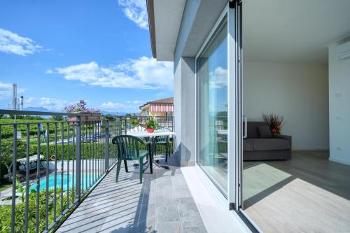 Appartamenti da Mirella — 4-Star Luxury Hotel in Lazise, Italy