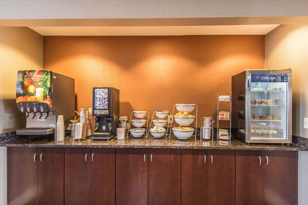 Comfort Suites Richmond - photo 39
