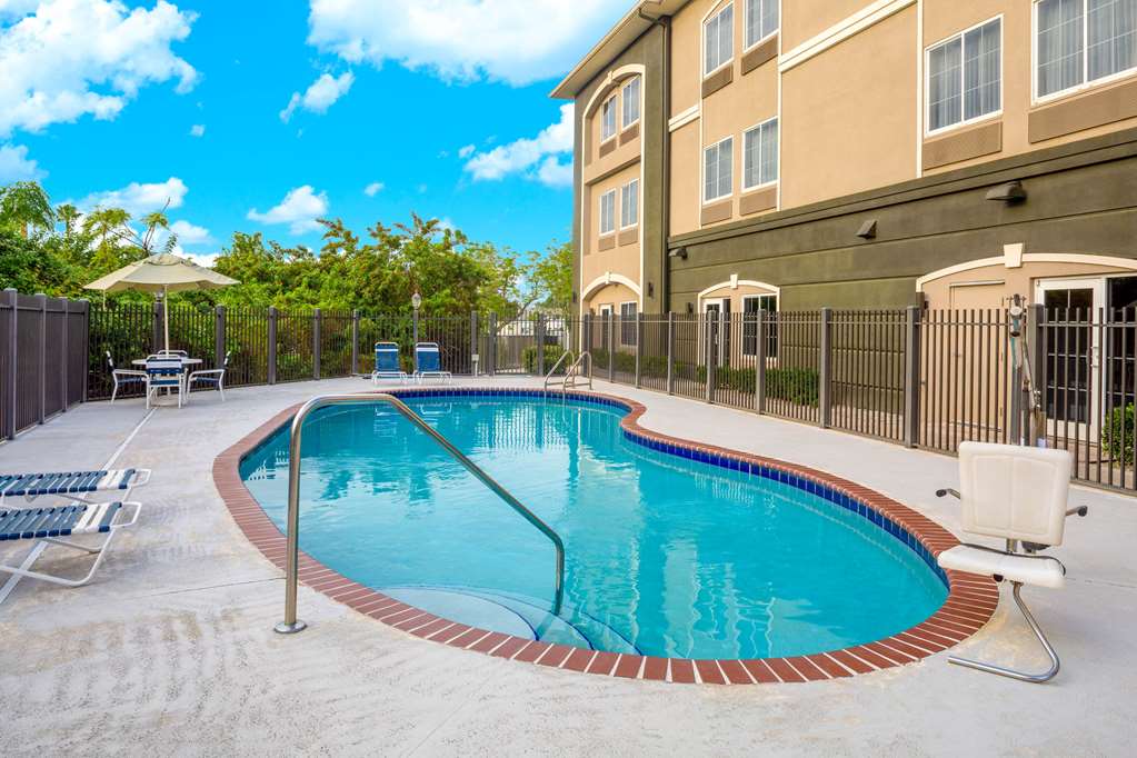 La Quinta Inn & Suites by Wyndham Sebring - photo 8