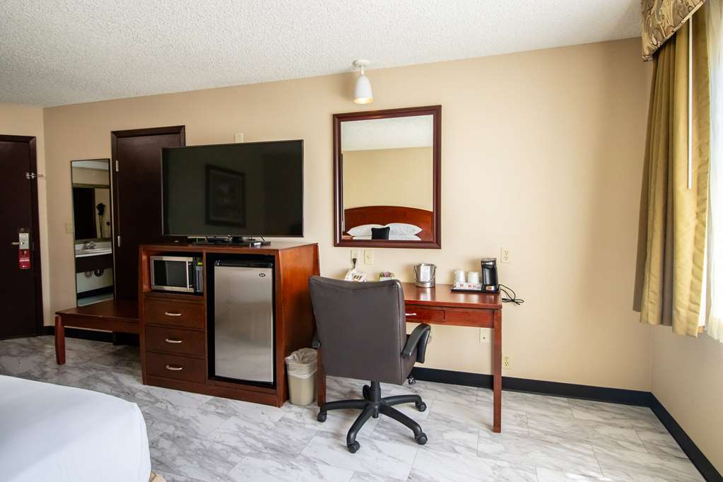 Red Lion Inn & Suites Vancouver - photo 16