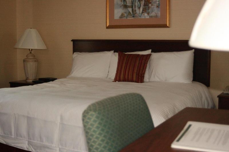 Maron Hotel & Suites - photo 6