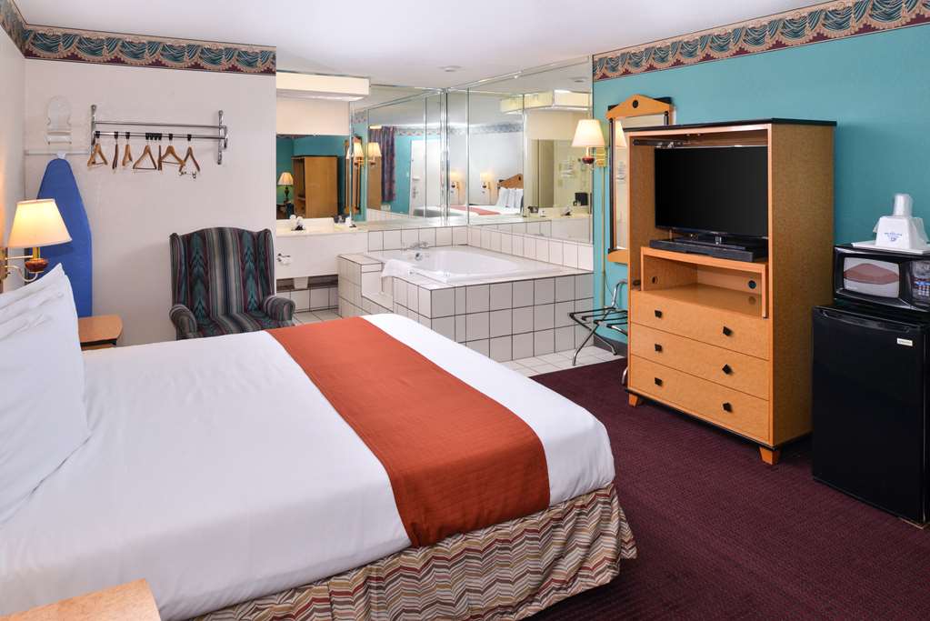 Americas Best Value Inn Wildersville - photo 8