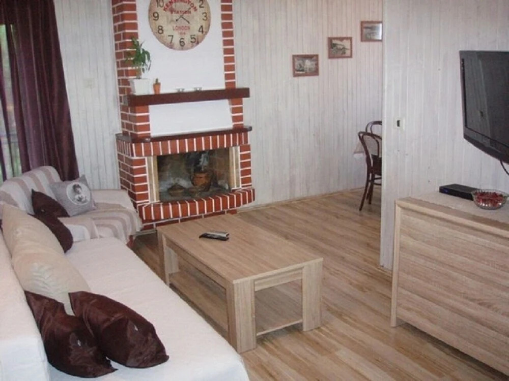 Mir Free Parking A5 in Podgora, Croatia