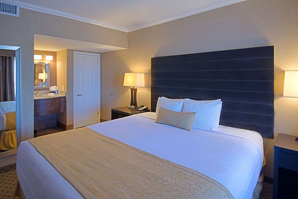 Best Western Yuma Mall Hotel & Suites - photo 13
