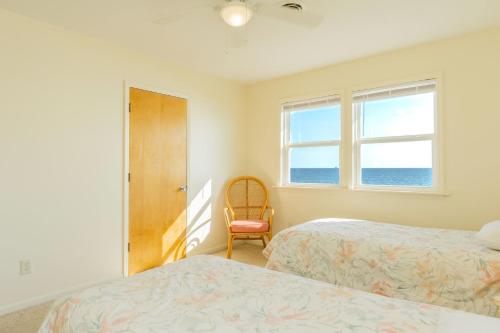 Yorkshire by Oak Island Accommodations - photo 5