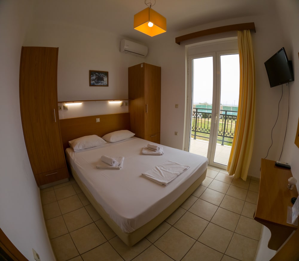 Monachus Monachus Apartments — 4-Star Luxury Hotel in Chora Sfakion, Greece