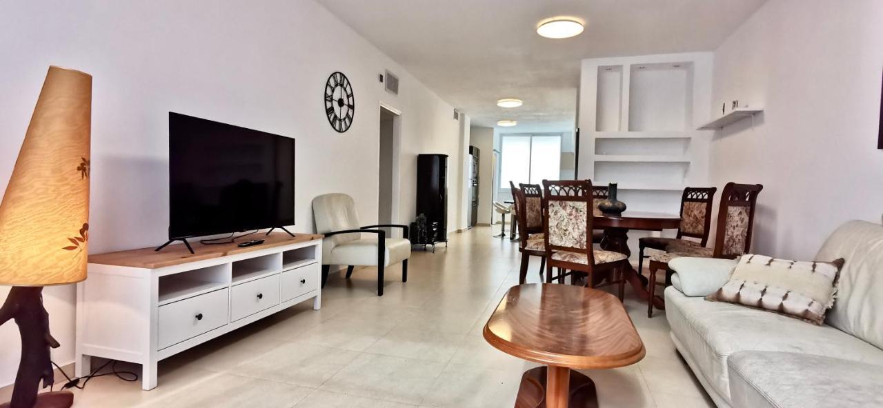 Large apartment with sea view — Bat Yam — photo 3