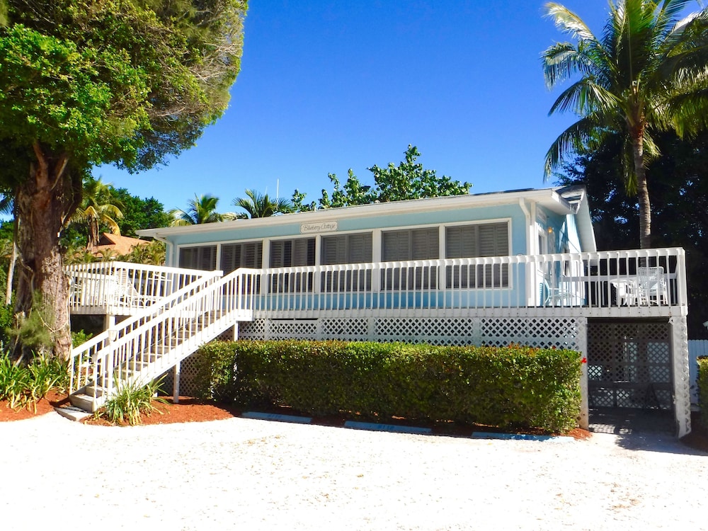 Waterside Inn on the Beach - photo 81