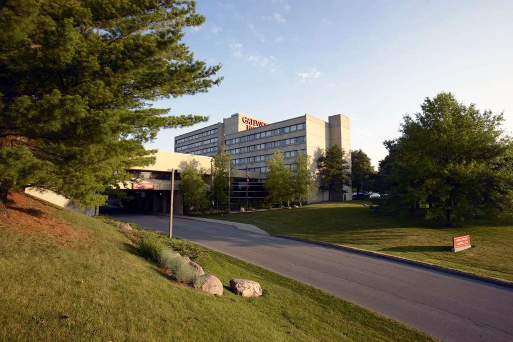 Gateway Hotel and Conference Center - featured photo