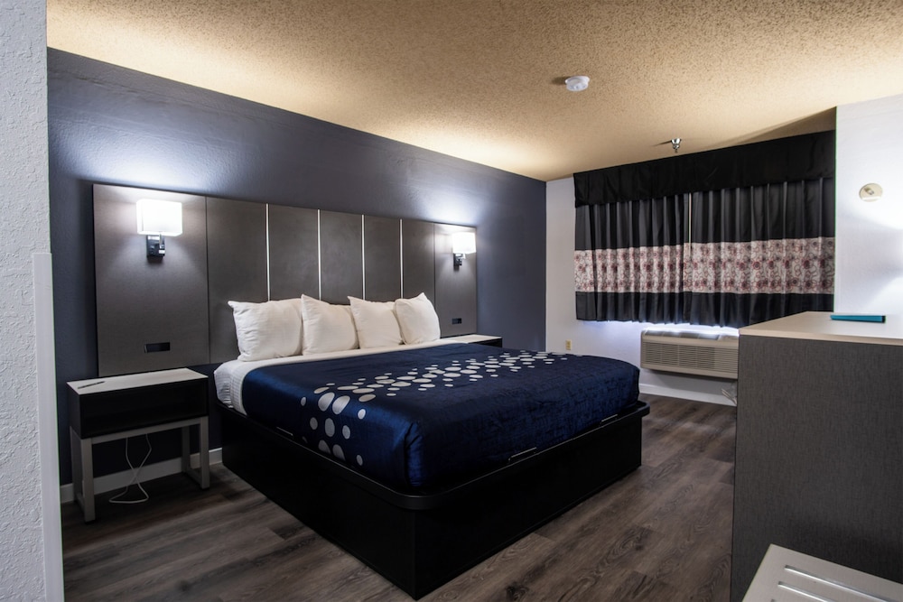 Coratel Inn and Suites By Jasper Eagan St Paul Airport & Mall of America - photo 19