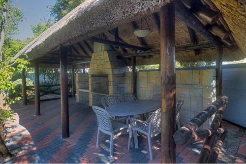 Tuscan Villa Felice Near West Coast