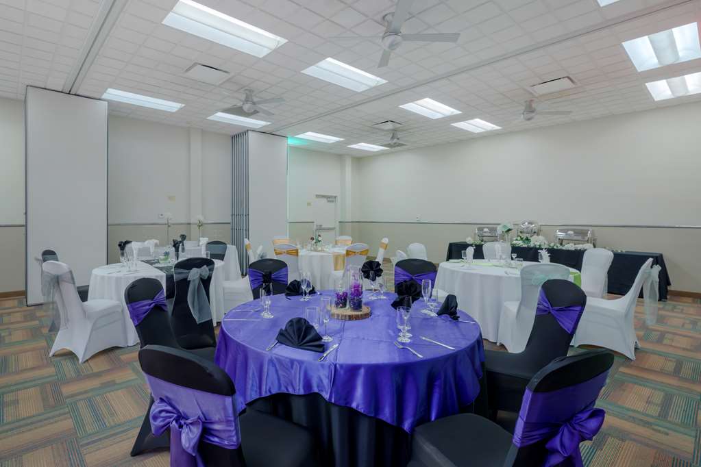 Best Western Plus Loveland Inn - photo 40