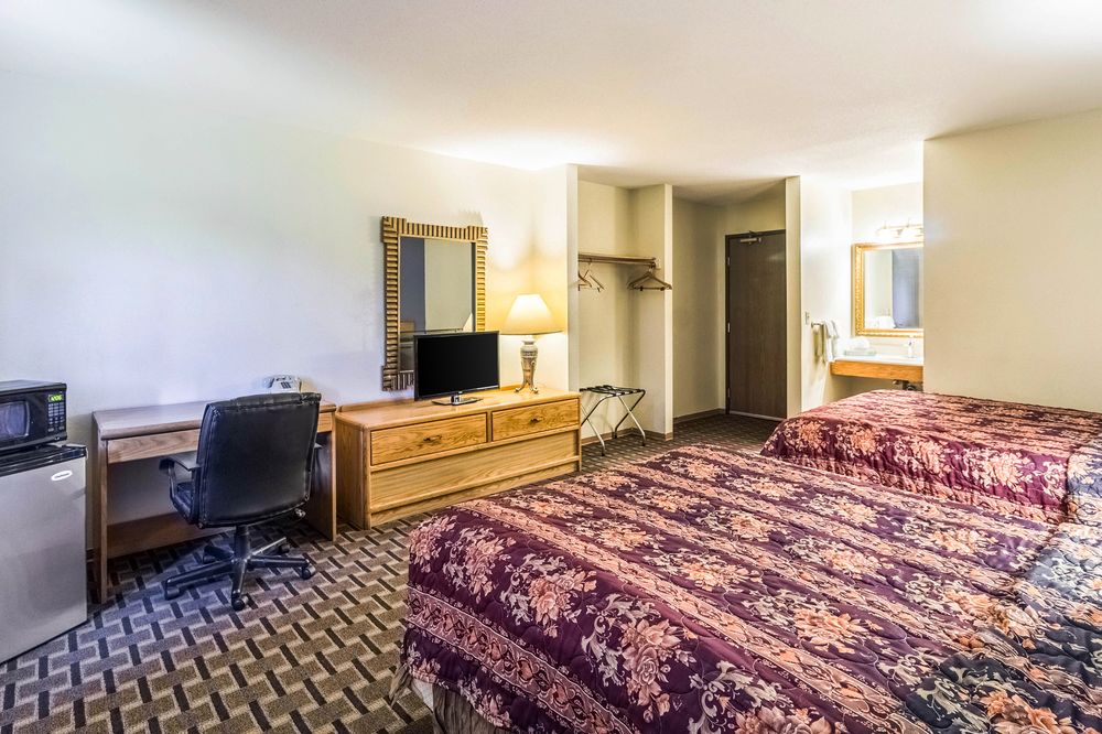Rodeway Inn Baxter - photo 24