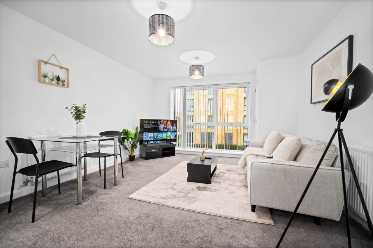 Stylish Central Apartment Gated Access Secure Parking 16SL — 4-Star Luxury Hotel in Birmingham, United Kingdom
