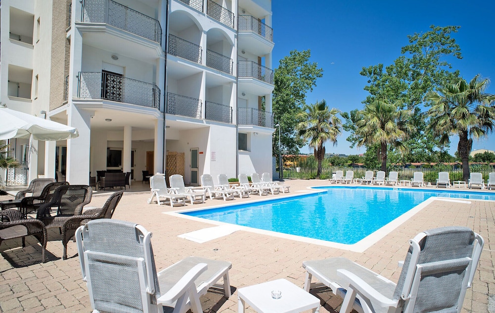 Tortoreto Apartment by the Sea Ac wi fi — 4-Star Luxury Hotel in Tortoreto, Italy