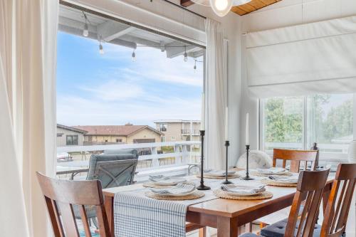Totally Beachin Getaway by AvantStay Waterfront - photo 13