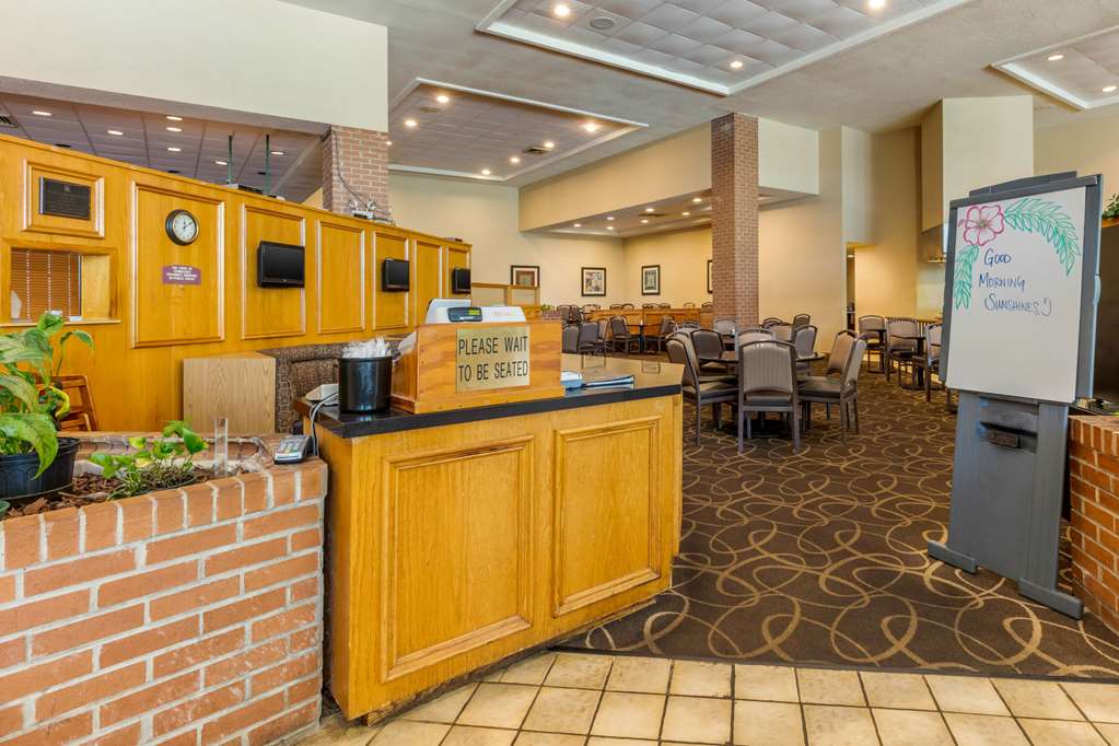 Quality Inn Exit 4 - photo 64