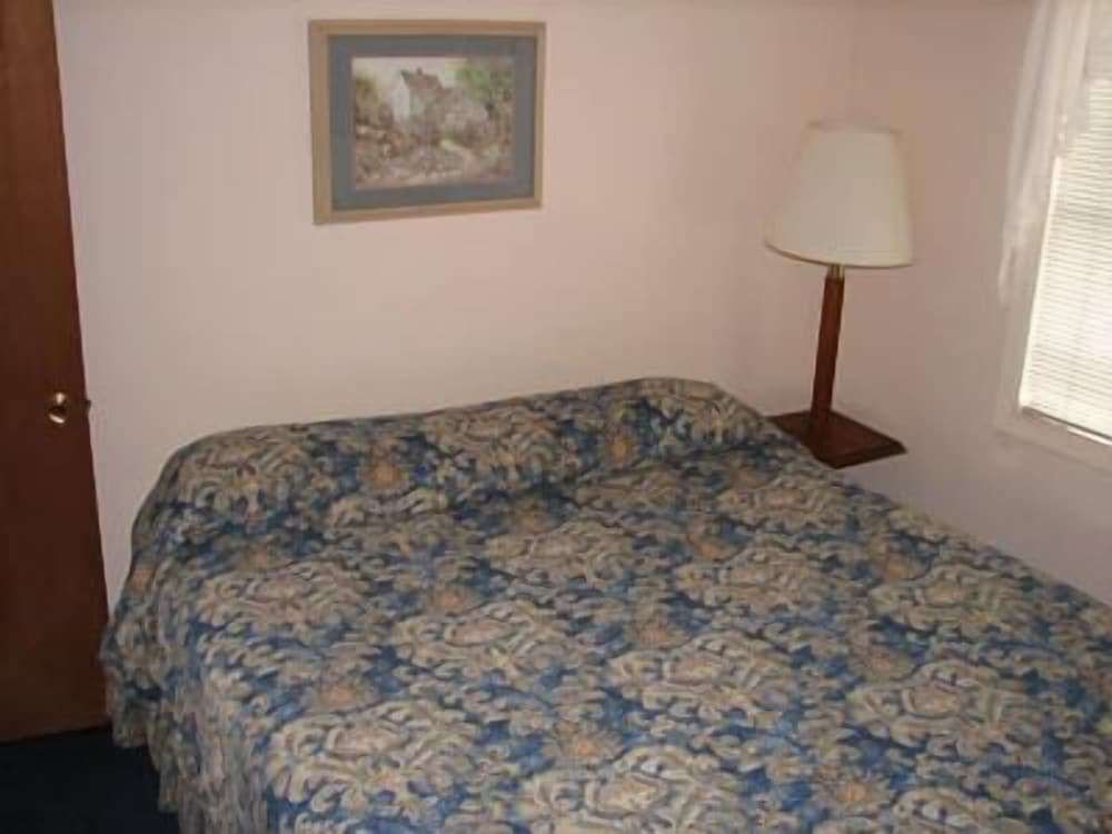 Bodega Harbor Inn - photo 8