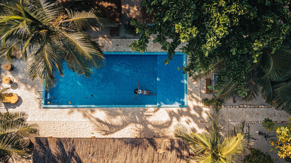 Namaste Beach Club & Hotel