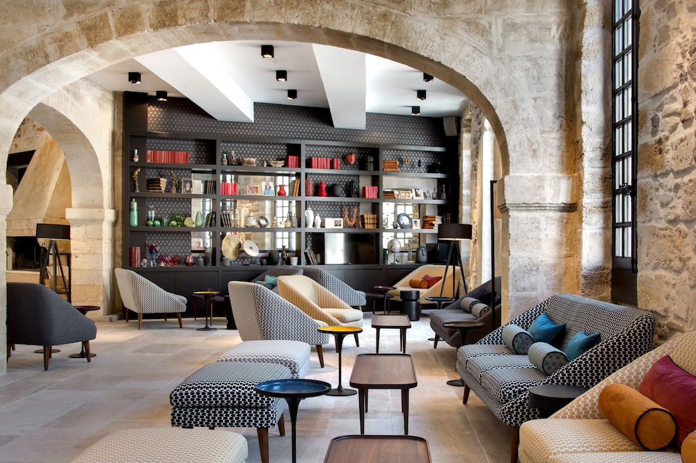 Boutique Hôtel des Remparts - carbon neutral hotel in Aigues-Mortes