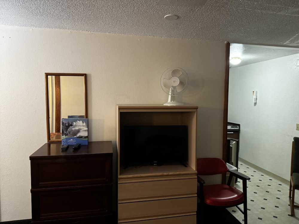 Heidis Inn Ilwaco - photo 12