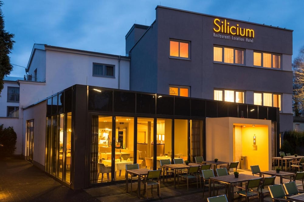 Hotel Silicium — Hoehr Grenzhausen